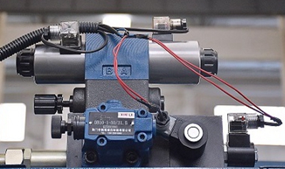 100t Cnc Metal Bending Machines, 3200 Mm Cnc Sheet Press Brake With E21 100 t Cnc metāla liekšanas mašīnas, 3200 mm CNC lokšņu presēšanas bremzes ar E21