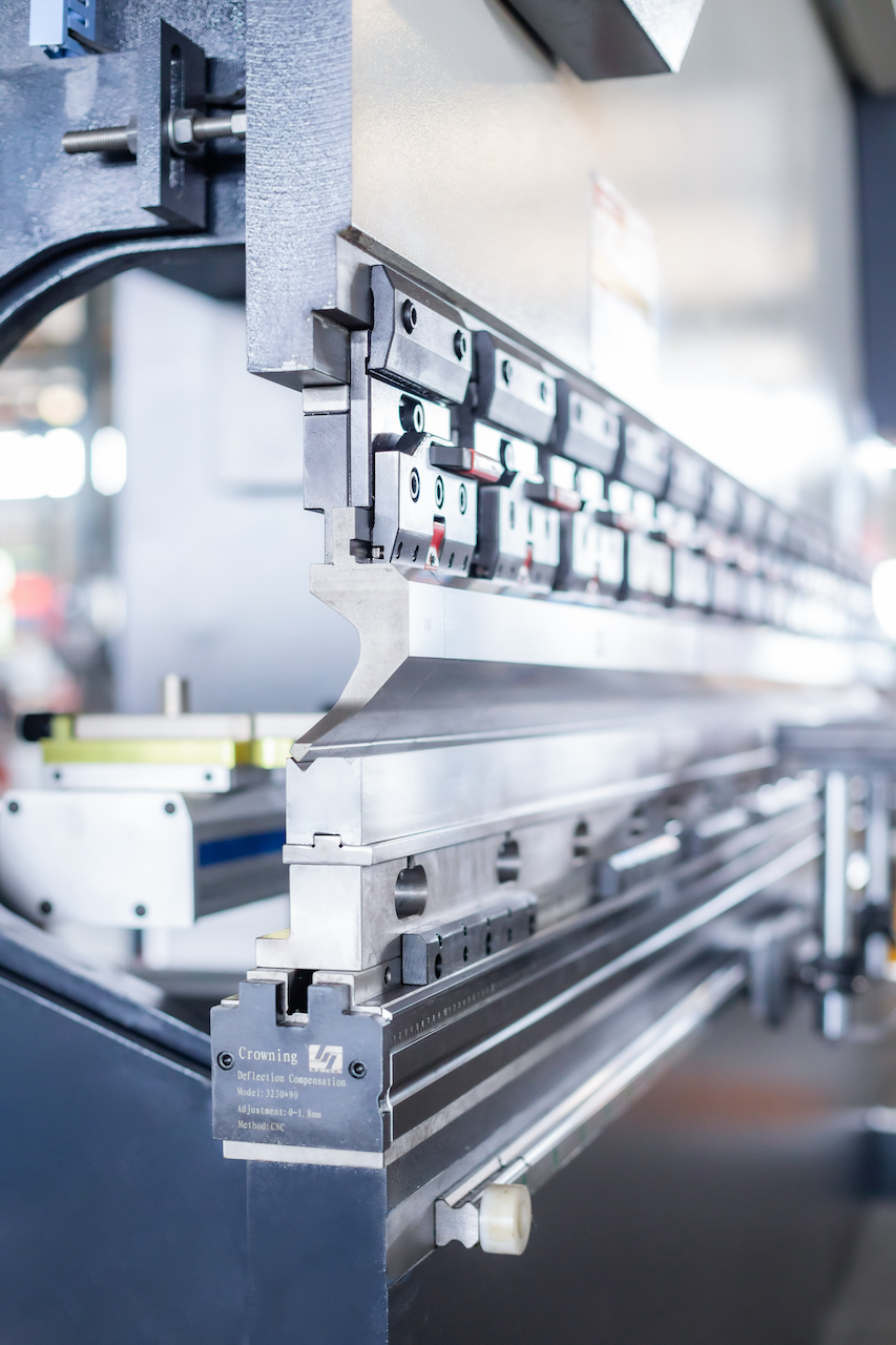 100t Hydraulic Cnc Brake Press Crowning Cnc Press Brake Delem 100 t hidrauliskā CNC bremžu prese, kronšteina CNC nospiešanas bremze Delem