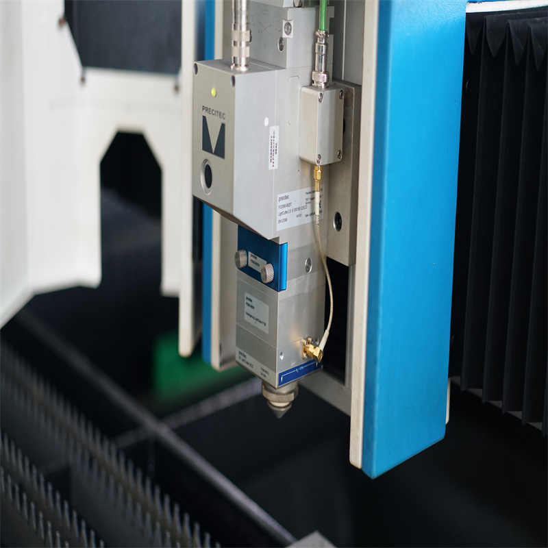 12kw šķiedru lāzera griešanas mašīna 10mm oglekļa tēraudam