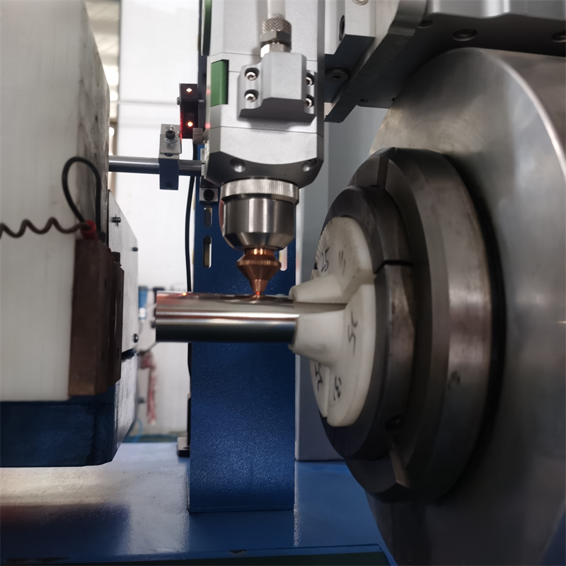 1530 CNC lokšņu metāla šķiedras lāzergriešanas mašīna