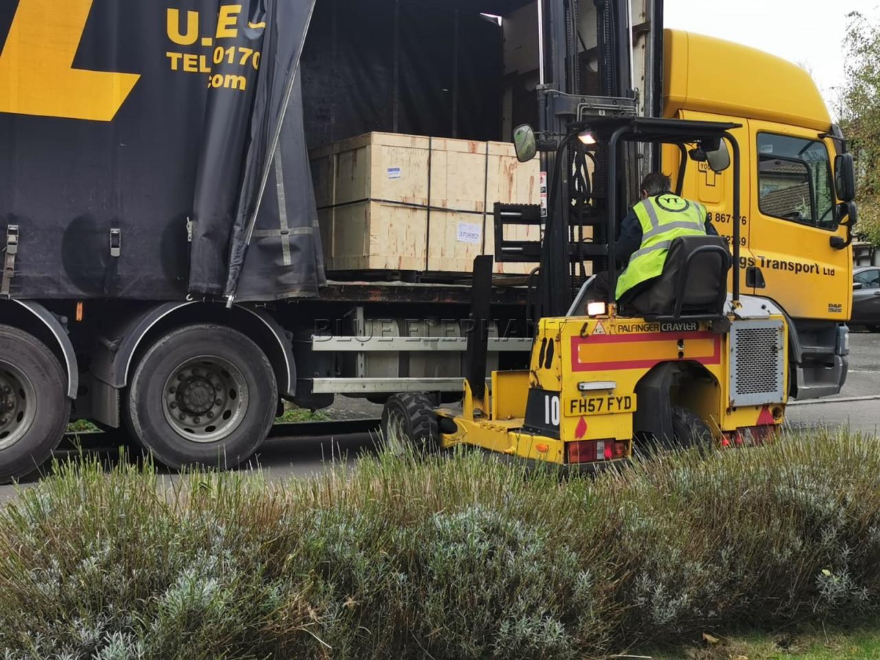 1530 Fiber Laser Cutting Machine For Stainless Steel Carbon Steel Metal Sheet 1530 šķiedras lāzera griešanas mašīna nerūsējošā tērauda oglekļa tērauda metāla loksnēm