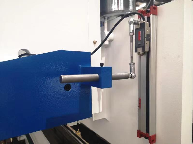 160t-4000 4-axis Cnc Hydraulic Bending Machine Press Brake 160t-4000 4 asu CNC hidrauliskā liekšanas mašīna, nospiediet bremzi