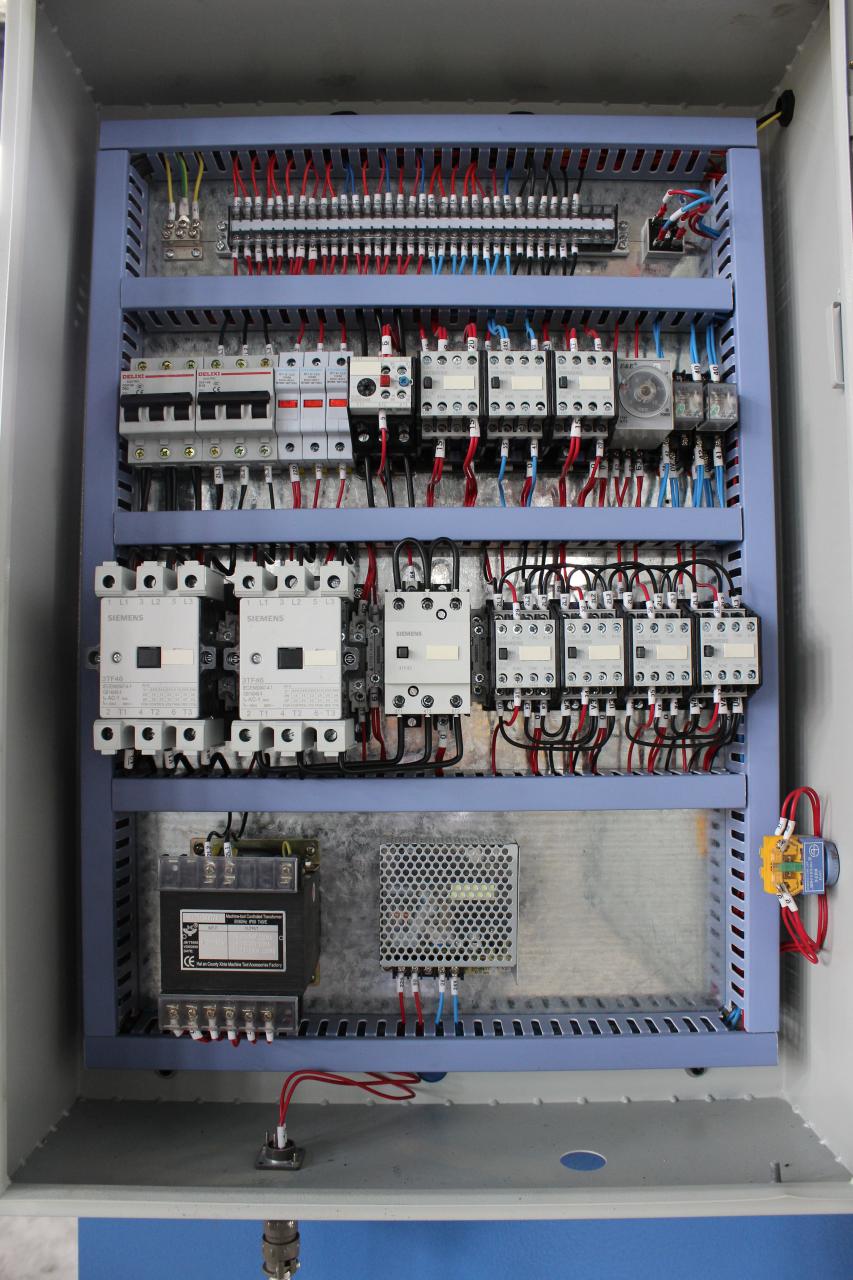 2,5 m garuma hidrauliskā Nc šūpošanās sijas griešanas mašīna
