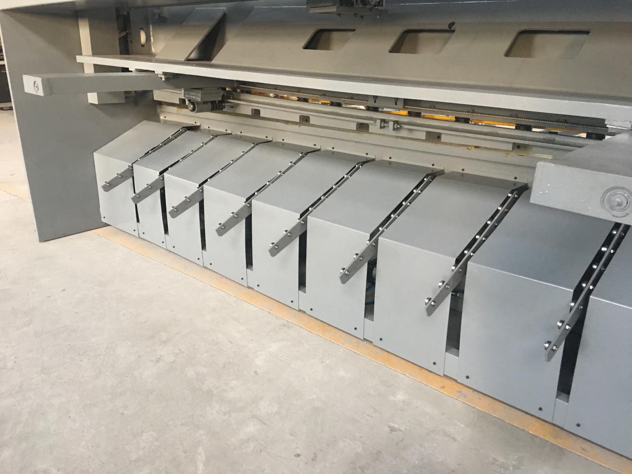 2,5 m garuma hidrauliskā Nc šūpošanās sijas griešanas mašīna