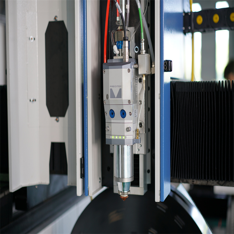 3015 1500 x 3000 alumīnija šķiedras lāzergriešanas mašīnas rūpnieciskās lāzera iekārtas