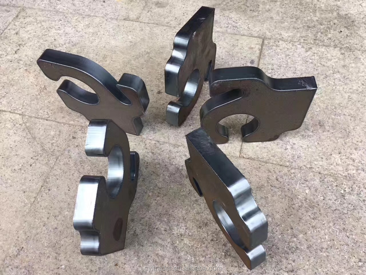 3015 4015 1kw To 6kw Cnc Fiber Laser Cutting Machine Raycus Laser Power 3015 4015 1kw līdz 6kw Cnc šķiedras lāzergriešanas mašīna Raycus lāzera jauda