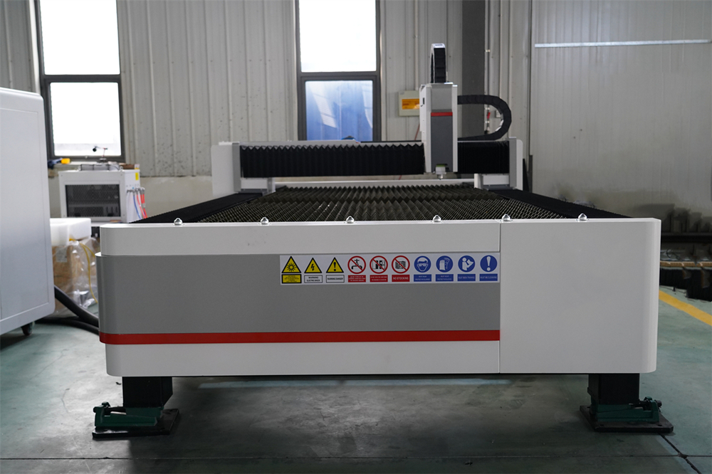 3015 4kw 1kw 2kw 3kw Stainless Steel Cnc Fiber Laser Cutting Machine 3015 4kw 1kw 2kw 3kw nerūsējošā tērauda Cnc šķiedras lāzera griešanas mašīna