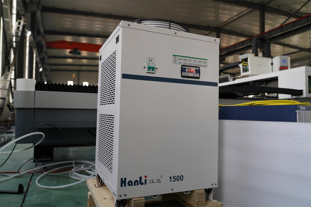 3015 4kw 1kw 2kw 3kw Stainless Steel Cnc Fiber Laser Cutting Machine 3015 4kw 1kw 2kw 3kw nerūsējošā tērauda Cnc šķiedras lāzera griešanas mašīna