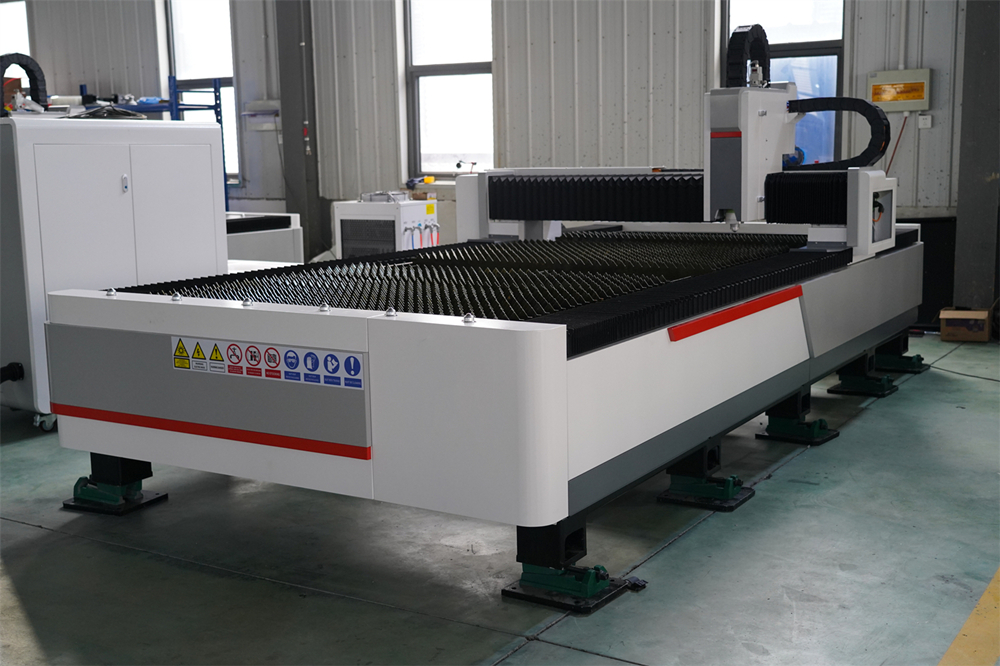 3015 4kw 1kw 2kw 3kw Stainless Steel Cnc Fiber Laser Cutting Machine 3015 4kw 1kw 2kw 3kw nerūsējošā tērauda Cnc šķiedras lāzera griešanas mašīna