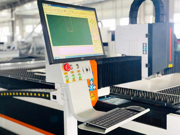 3015 Fiber Laser Cutting Machine For High-Speed Cutting Of 1-6mm Metal Materials 3015 šķiedru lāzera griešanas mašīna 1–6 mm metāla materiālu liela ātruma griešanai