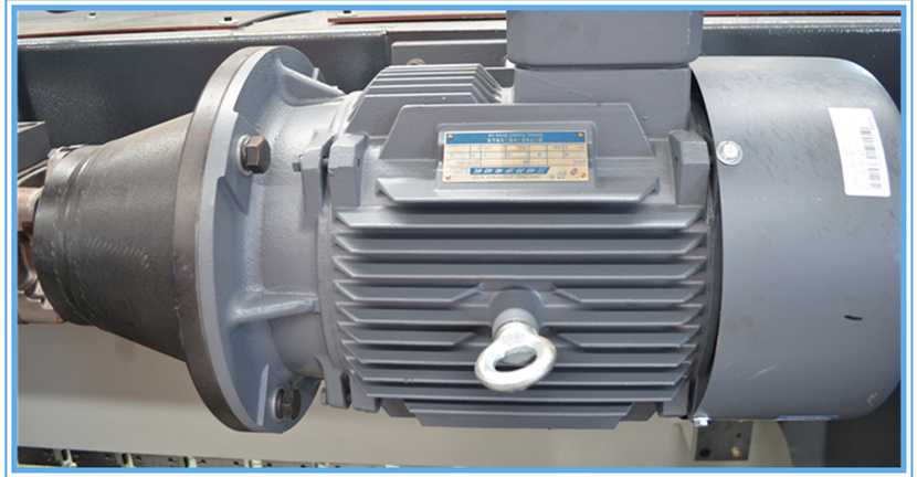 60t Q35-16 Hydraulic Ironworker Shearing Punching Bending And Notching Machine 60t Q35-16 hidrauliskā dzelzs strādnieka cirpšanas štancēšanas locīšanas un izciršanas mašīna