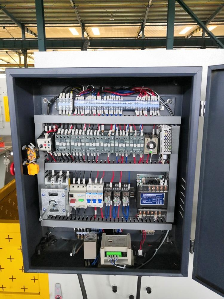 6mm Q11 Electric Sheet Plate Shearing Machine 8 Feet Sheet Metal Shearing Machine 6 mm Q11 elektriskā lokšņu plākšņu griešanas mašīna 8 pēdu lokšņu metāla griešanas mašīna