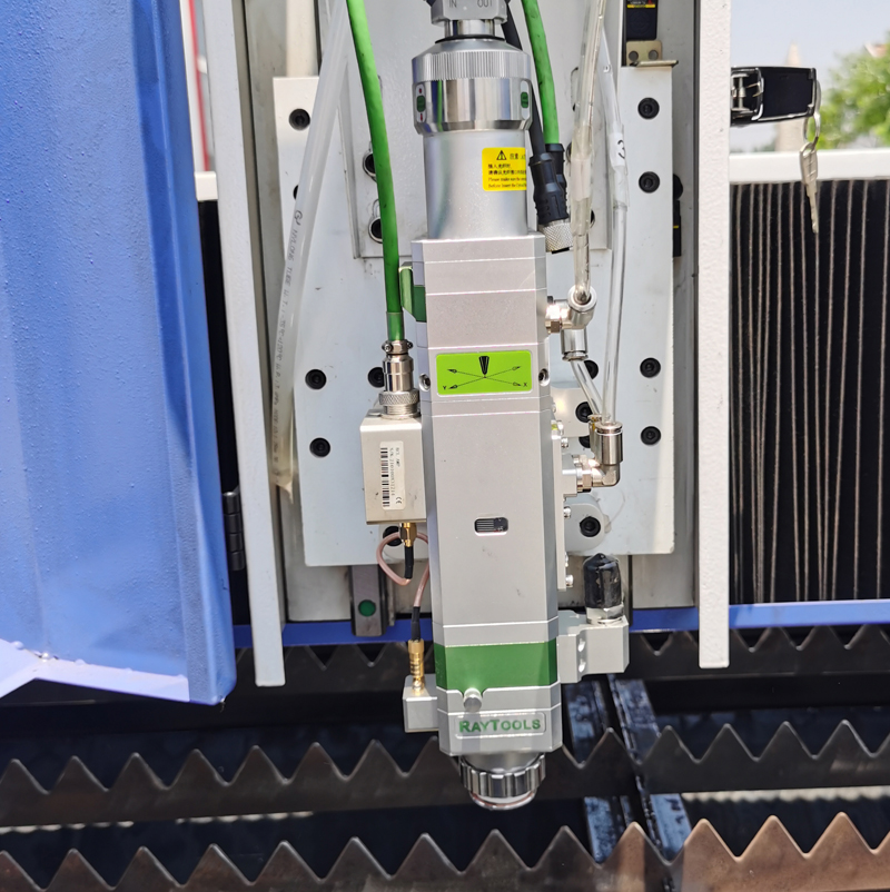 8mm 10mm Carbon Steel Laser Cutter 1530 4020 Cnc Fiber Laser Cutting Machine 8mm 10mm oglekļa tērauda lāzera griezējs 1530 4020 Cnc šķiedras lāzera griešanas mašīna