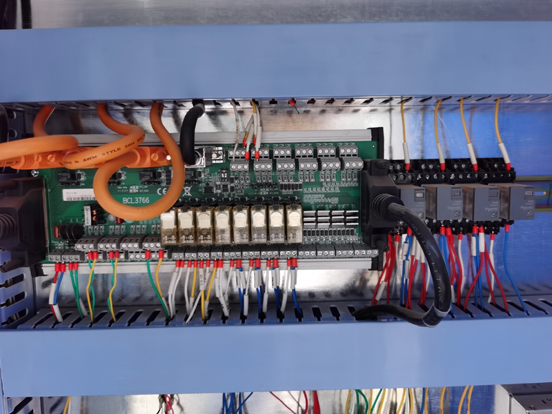 8mm 10mm Carbon Steel Laser Cutter 1530 4020 Cnc Fiber Laser Cutting Machine 8mm 10mm oglekļa tērauda lāzera griezējs 1530 4020 Cnc šķiedras lāzera griešanas mašīna