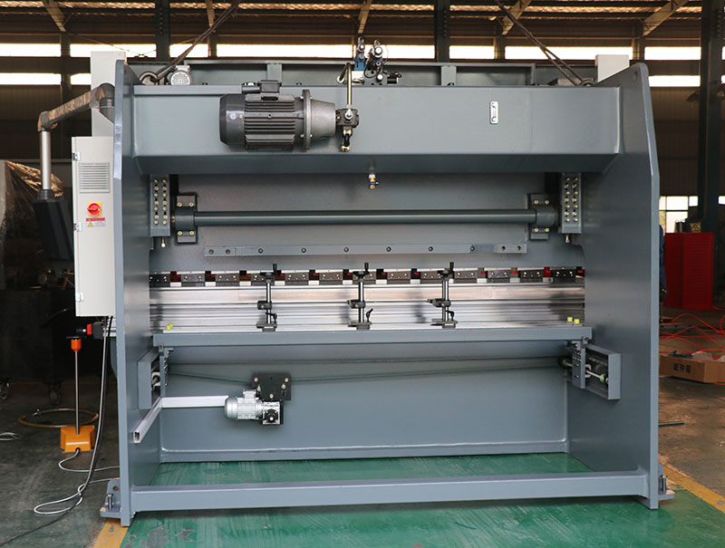 Metāla preses bremze Wc-63t3200 metāla lokšņu liekšanas mašīna CNC hidrauliskā presēšanas bremze