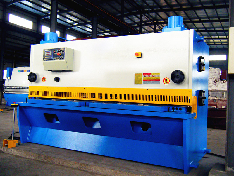 Aluminium Cutting Machine Hydraulic Guillotine Shearing Machine Pendulum Plate Shears Alumīnija griešanas mašīnas hidrauliskās giljotīnas griešanas mašīnas svārsta plākšņu šķēres