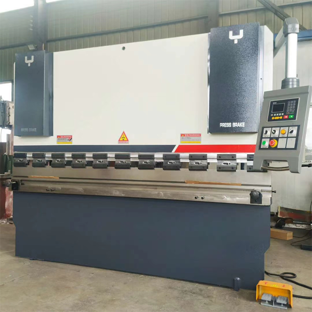 China Stainless Steel Metal Sheet Bending Cnc Hydraulic Press Brake Machine Ķīna nerūsējošā tērauda metāla loksnes liekšanas CNC hidrauliskā preses bremžu mašīna