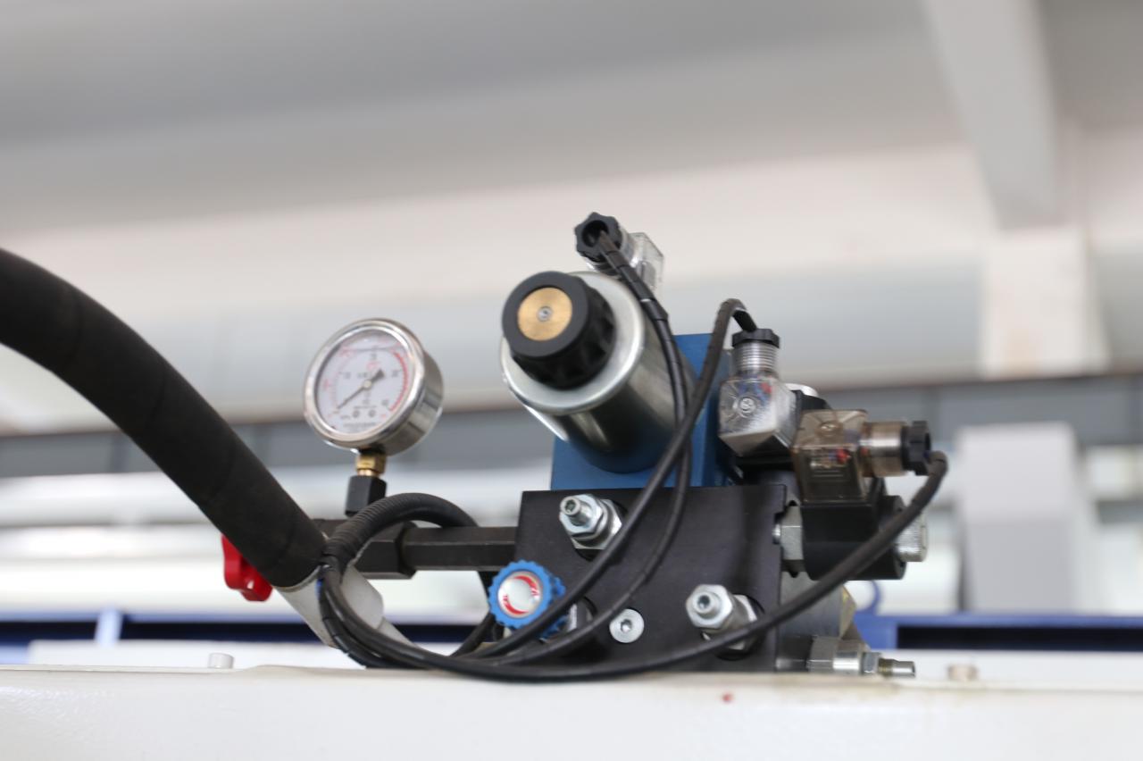 Cnc Hydraulic Press Brake Machine Bending Servo Electric Press Brake 40T Cnc hidrauliskās preses bremžu mašīnas liekšanas servo elektriskā presēšanas bremze 40T