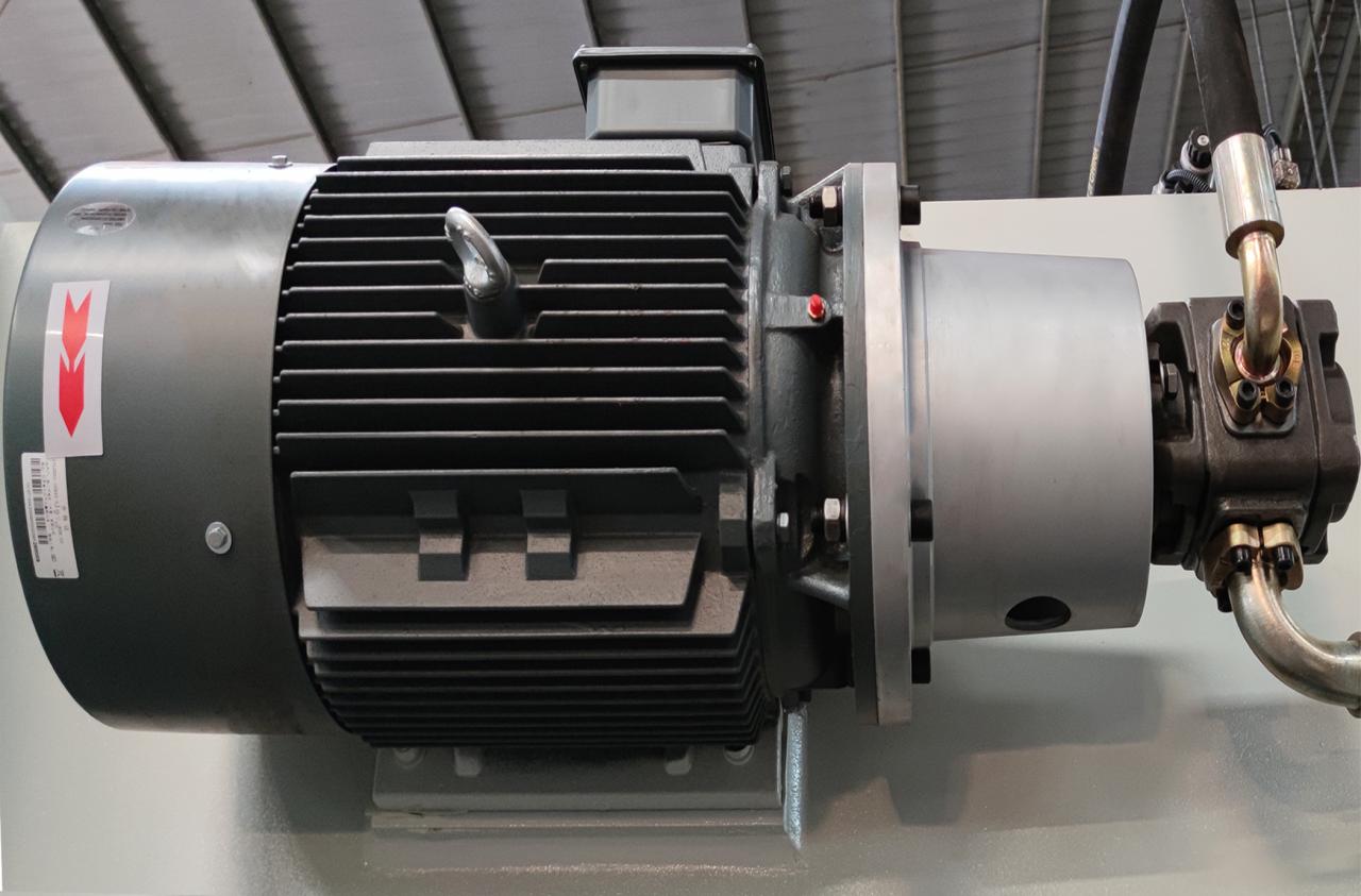 Da-66t Controller Cnc Hydraulic Press Brake Price With 3d Touch Screen System Da-66t Controller Cnc hidrauliskā presēšanas bremžu cena ar 3d skārienekrāna sistēmu