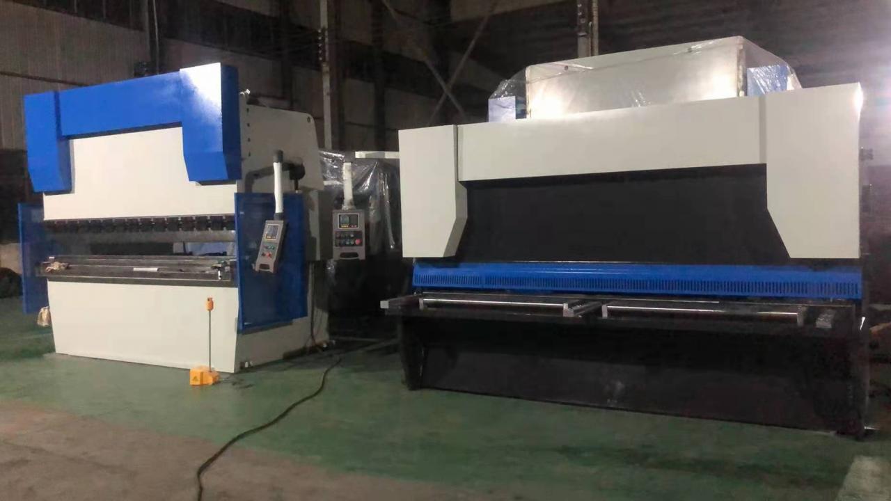 Da53t Cnc System Controller 125t4000 3+1 Axis Cnc Hydraulic Press Brake With Good Quality Da53t Cnc sistēmas kontrolieris 125t4000 3+1 ass Cnc hidrauliskā presēšanas bremze ar labu kvalitāti