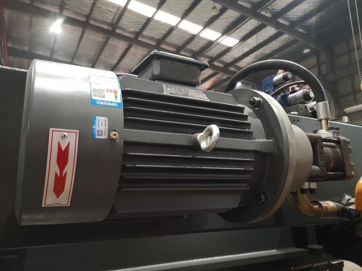 Delem Da66t 125 3+1 4+1 6+1 8+1 Cnc Hydraulic Press Brake For Metal Plate Bending Delem Da66t 125 3+1 4+1 6+1 8+1 Cnc hidrauliskā presēšanas bremze metāla plākšņu liekšanai