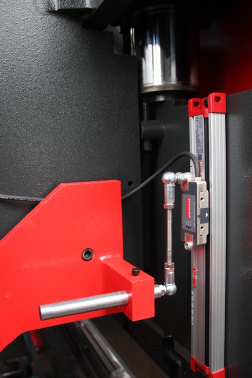 Delem Da66t 125 3+1 4+1 6+1 8+1 Cnc Hydraulic Press Brake For Metal Plate Bending Delem Da66t 125 3+1 4+1 6+1 8+1 Cnc hidrauliskā presēšanas bremze metāla plākšņu liekšanai