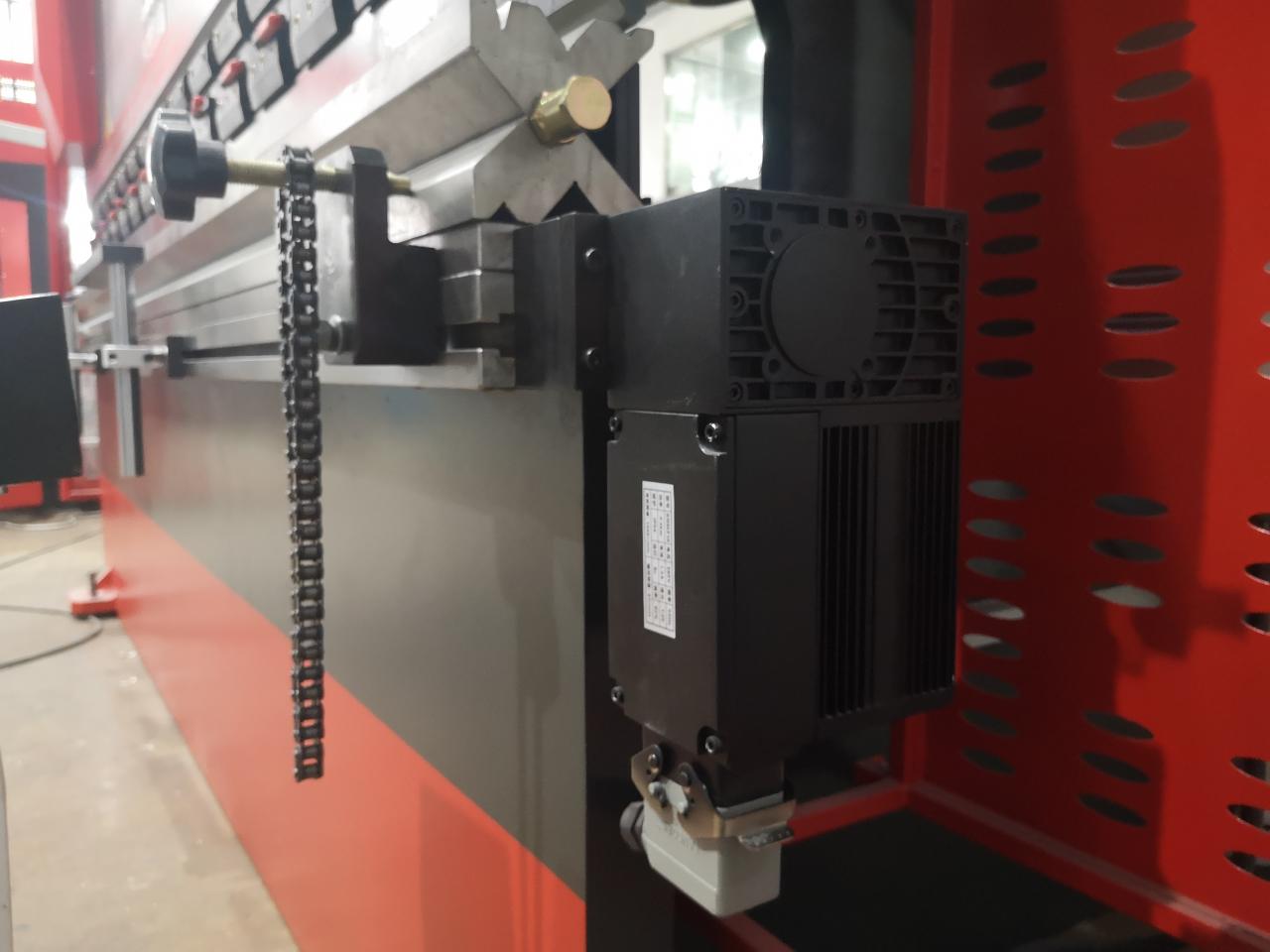 Delem Da66t 125 3+1 4+1 6+1 8+1 Cnc Hydraulic Press Brake For Metal Plate Bending Delem Da66t 125 3+1 4+1 6+1 8+1 Cnc hidrauliskā presēšanas bremze metāla plākšņu liekšanai