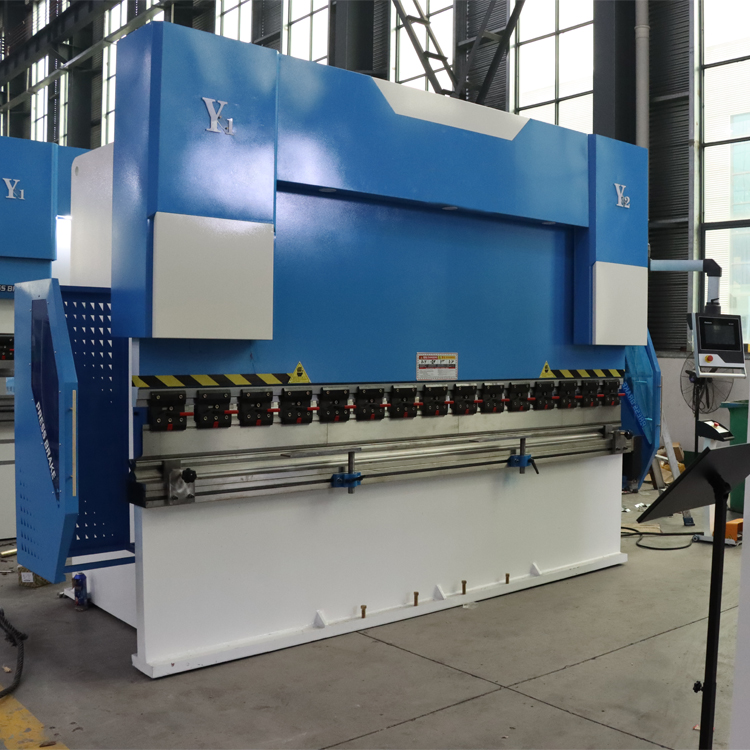 Electric Hydraulic Sheet 4 Axis Cnc Delem Press Brake 63t Metal Bending Machine Elektriskā hidrauliskā loksne 4 ass Cnc Delem Press Brake 63t metāla liekšanas mašīna
