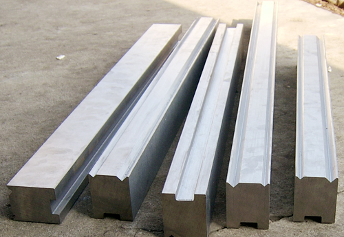 Full Automatic High Power Sheet Bending Machine And Cnc Press Brake Machine Pilnībā automātiska lieljaudas lokšņu liekšanas mašīna un CNC presēšanas bremžu mašīna