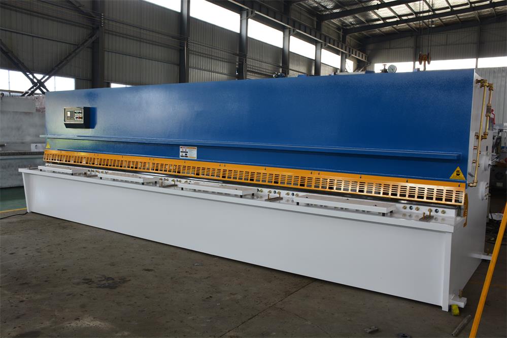 Hydraulic Pendulum Shearing Machine Cnc Automatic Guillotine Shearing Machine Hidrauliskā svārsta griešanas mašīna CNC automātiskā giljotīnas griešanas mašīna