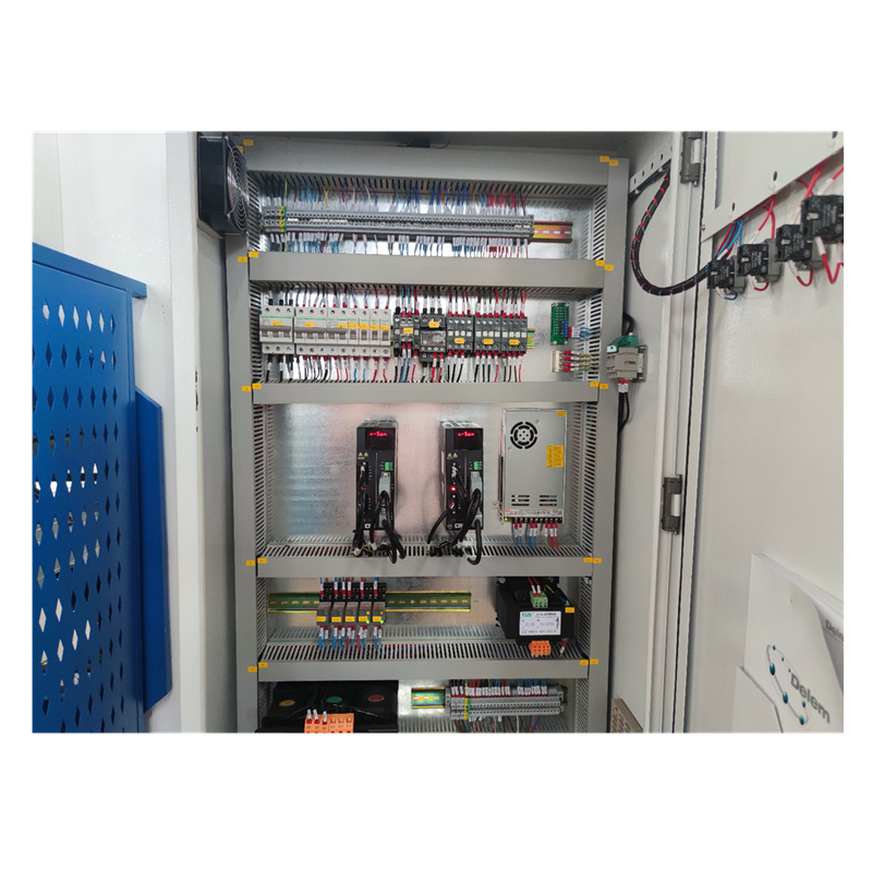 Hydraulic Press Brake Of 130t/3200mm 4+1 Axis Delem Da53t Cnc Press Brake 130 t/3200 mm 4+1 ass Delem Da53t Cnc nospiešanas hidrauliskās bremzes