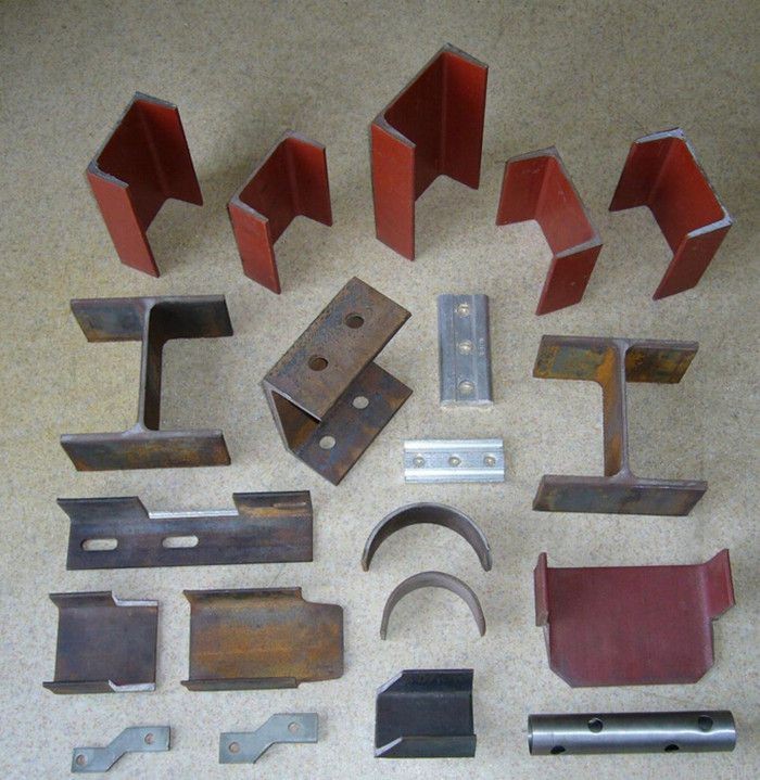 Q35y Series Hydraulic Ironworker Shearing And Punching Machine Q35y sērijas hidrauliskā dzelzs griešanas un štancēšanas mašīna