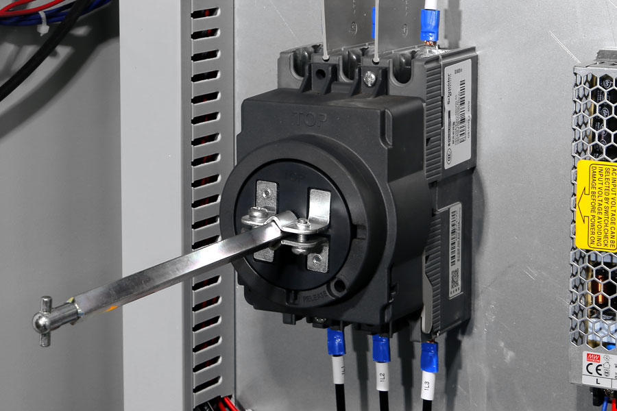 Wc67 Hydraulic Press Brake / CNC Press Bending Machine / Plate Bending Machine China Wc67 hidrauliskās preses bremžu / CNC preses liekšanas mašīna / plākšņu liekšanas mašīna Ķīna