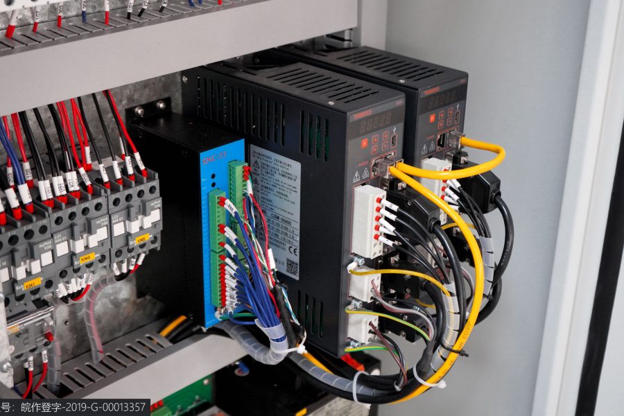 Wc67 Hydraulic Press Brake / CNC Press Bending Machine / Plate Bending Machine China Wc67 hidrauliskās preses bremžu / CNC preses liekšanas mašīna / plākšņu liekšanas mašīna Ķīna