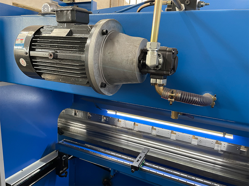 Wc67k-400T Cnc Plc Manual Sheet Bending Machine Hydraulic Nc Press Brake Machine Wc67k-400T Cnc Plc manuālā lokšņu liekšanas mašīna hidrauliskā Nc presēšanas bremžu mašīna