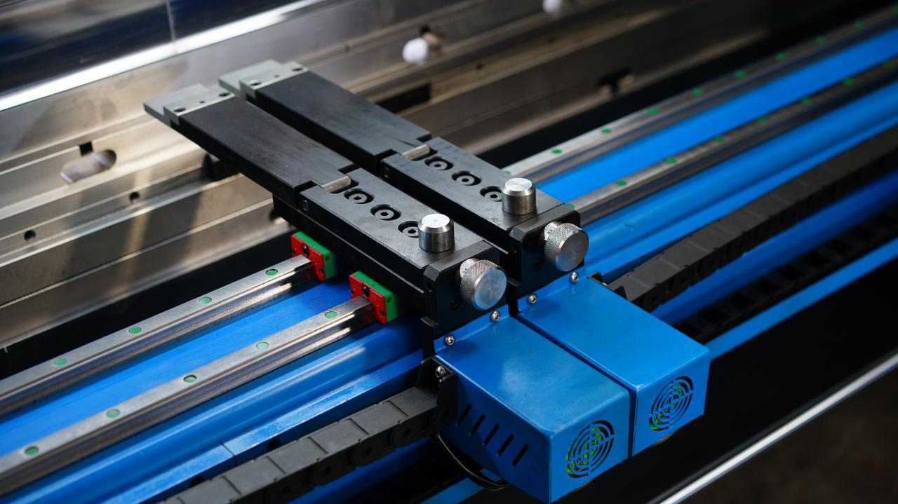 Wc67k-400T Cnc Plc manuālā lokšņu liekšanas mašīna hidrauliskā Nc presēšanas bremžu mašīna